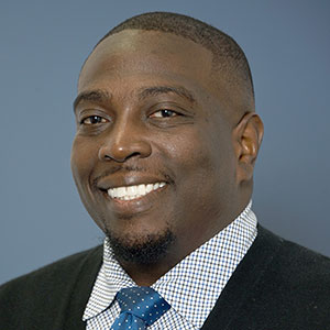 Headshot of Curtis Spencer